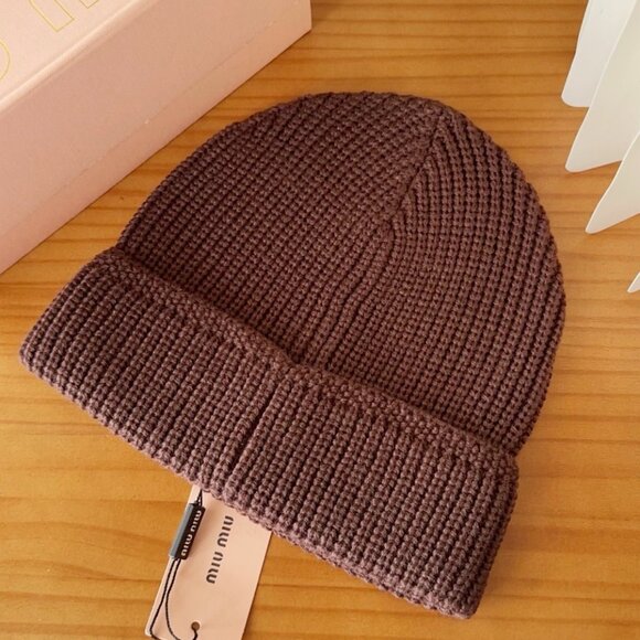 Miu Miu Knit Logo Slouchy Beanie - Picture 2 of 6